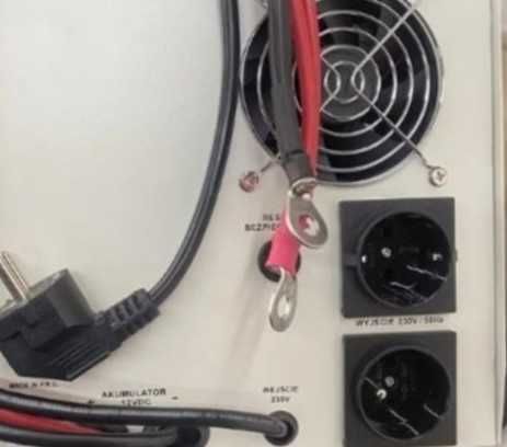 Стабілізатор напруги Volt Polska AVR3000 3 кВт