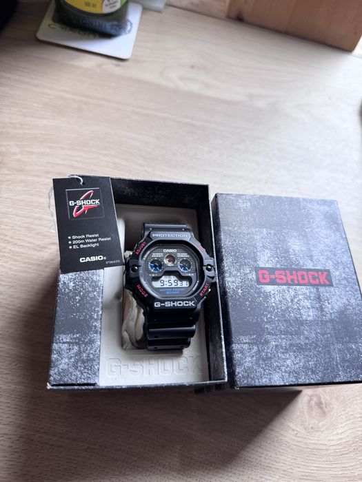 Casio G Shock DW 5900 1DR