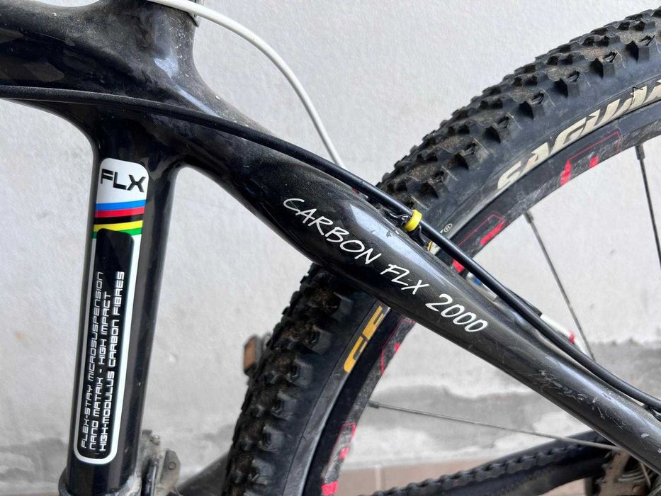 Bicicleta Merida Carbon FLX 2000 (Roda 26)