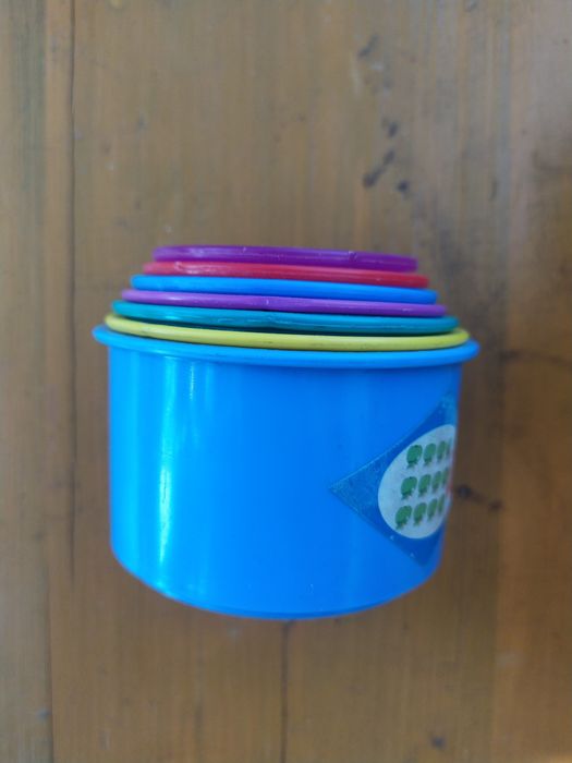 Іграшки для дітей наборами найменшим