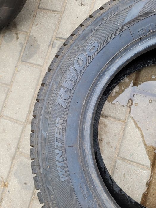 Opona zimowa 205 65 r16C 1szt Hankook RW06