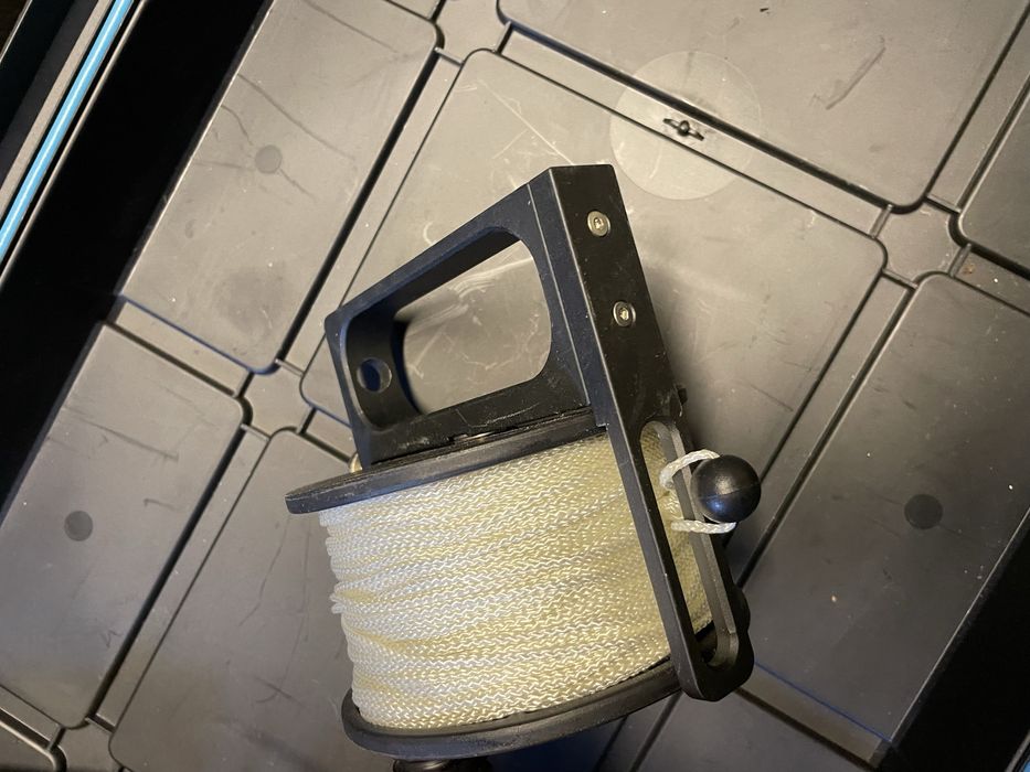 Kołowrotek nurkowy hollis