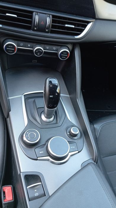 Alfa Romeo Giulia 2.2d Super AT8