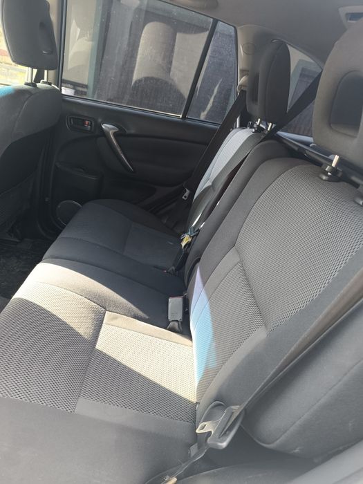 Toyota RAV4 do negocjacj