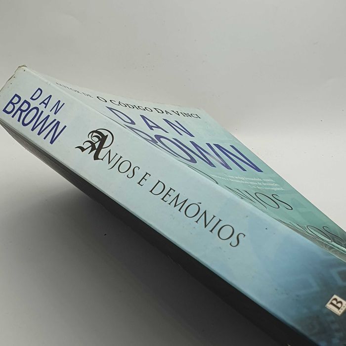 Livro - Dan Brown - Anjos e Demonios - PAR6