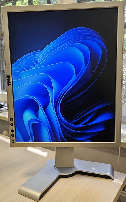 Monitor używany Dell 1908FPt