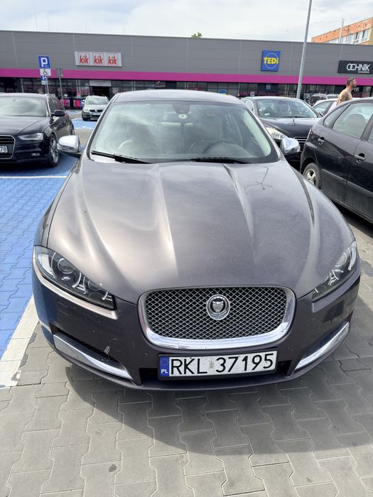 Jaguar xf.