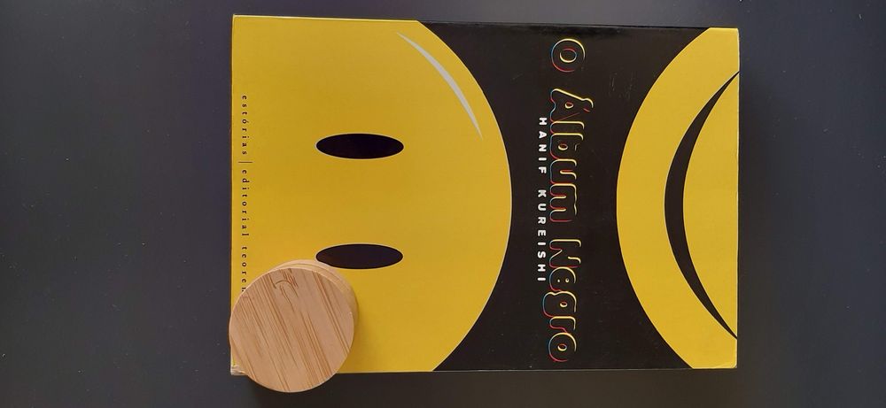 Livro O Álbum Negro