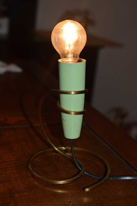 candeeiro de mesa space age atomic nórdico