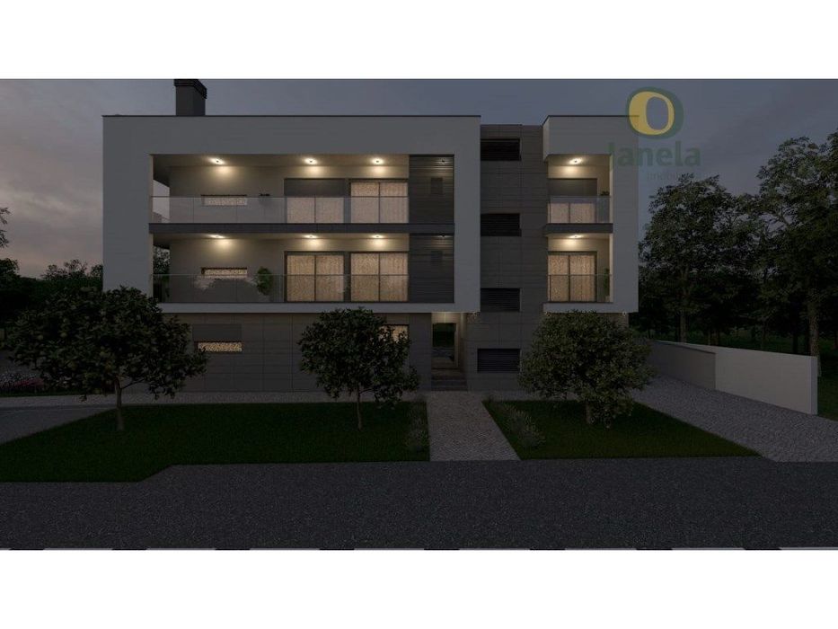 Excelente T2, NOVO, com piscina, jardim, arrecadação e garagem