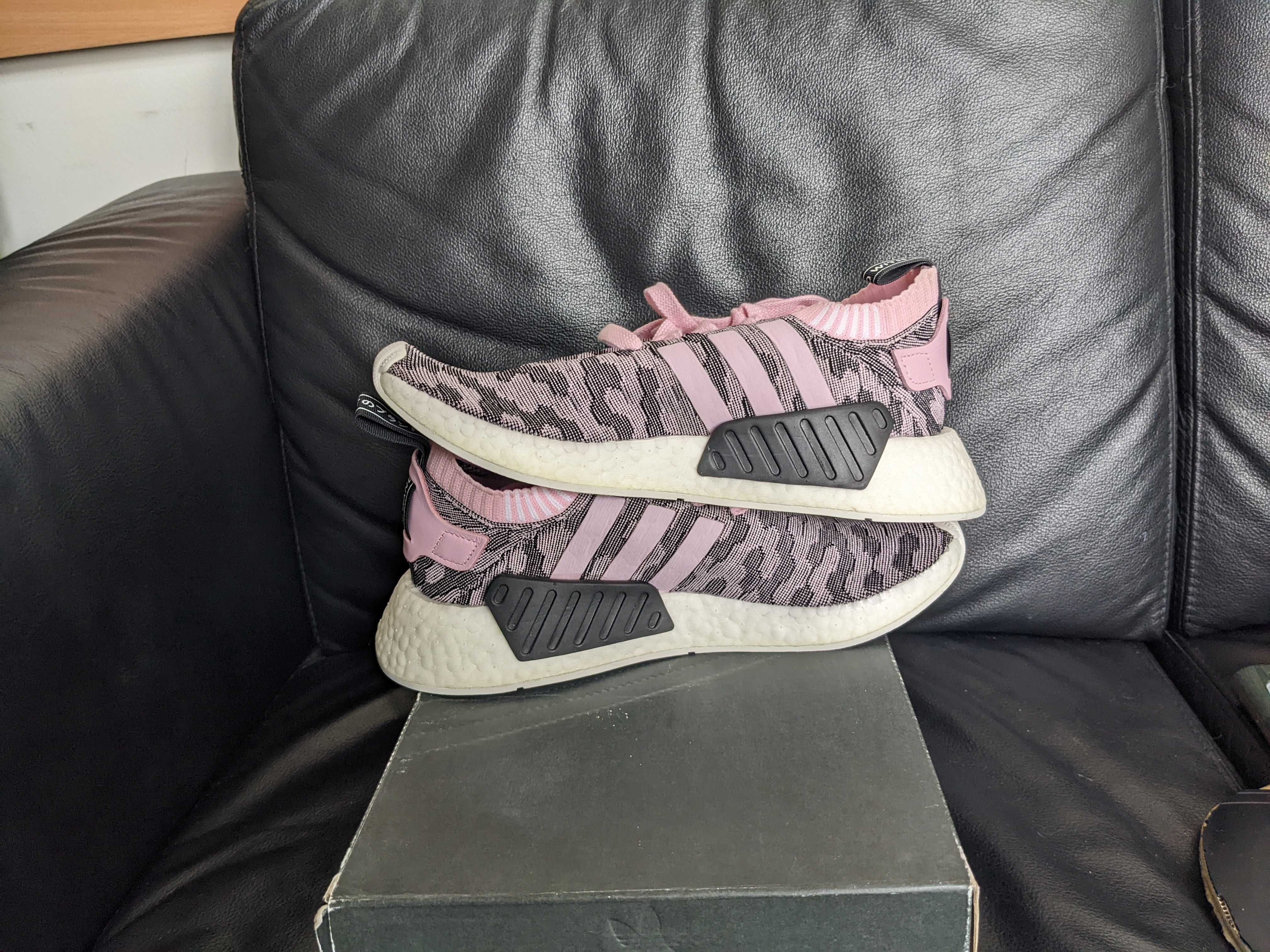 Adidas boost nmd r2 pk w hotsell