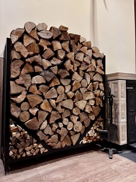 Stojak na drewno kominkowe