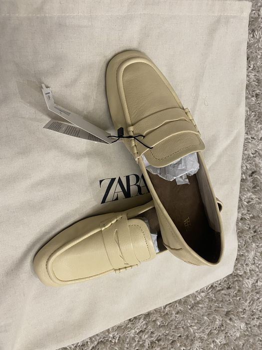 Дуже красиві лофери ,zara,шкіра нові з біркою , оригінал ,розмір 37