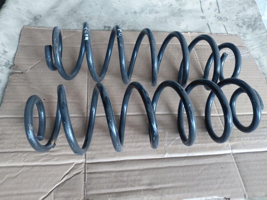 Пружини зад Volkswagen Golf 4  Гольф 4 хетчбек універсал