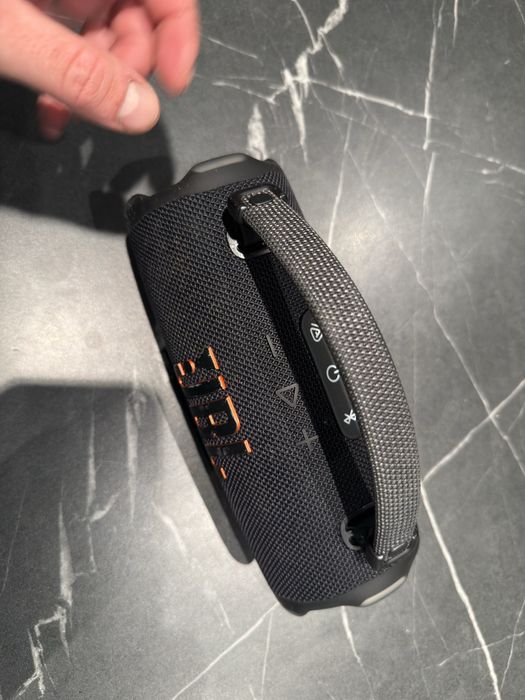 Glosnik jbl charge 6 uzywany