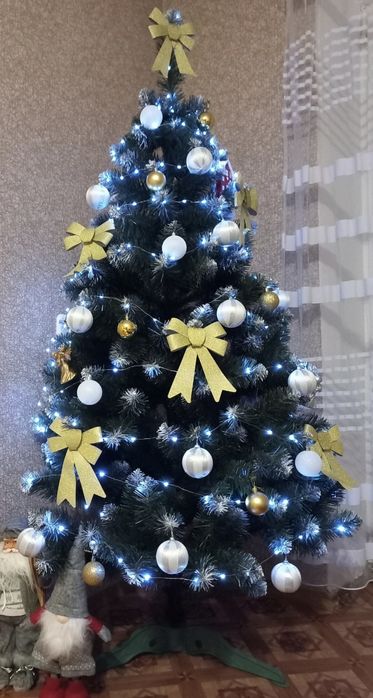 Продам ялинку ( снігова королева)