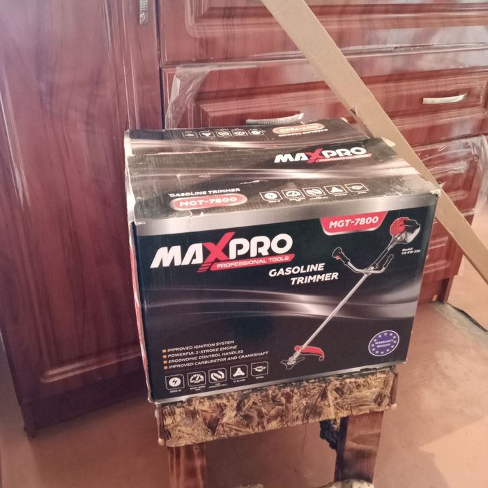 Продам бензокосу MaxPro