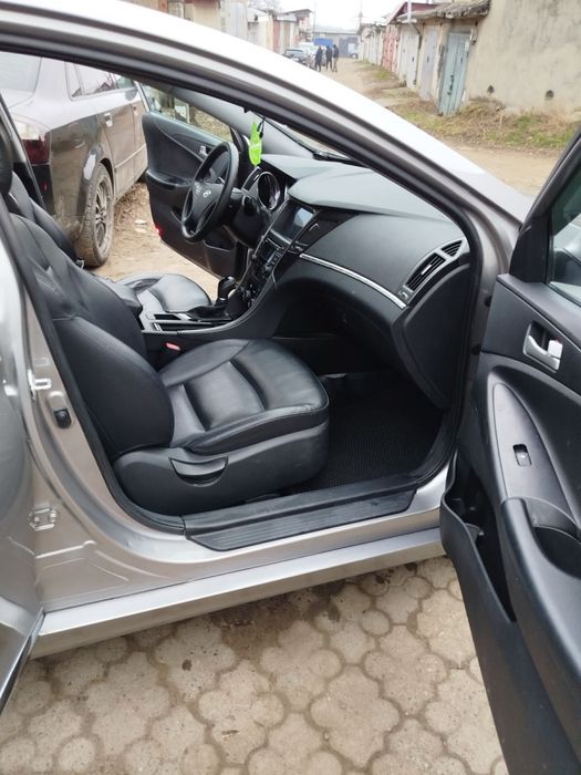 Автомобіль Hyundai sonata