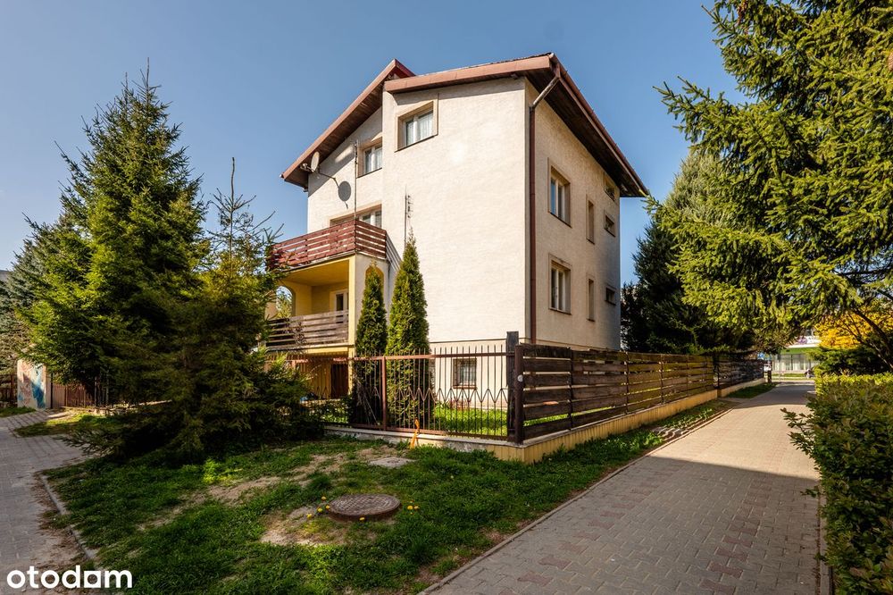 Wolnostojący dom na sprzedaż w centrum miasta, 3 kondygnacje, 217m²