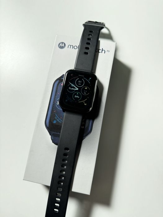 Смарт годинник Moto Watch 70, motorola