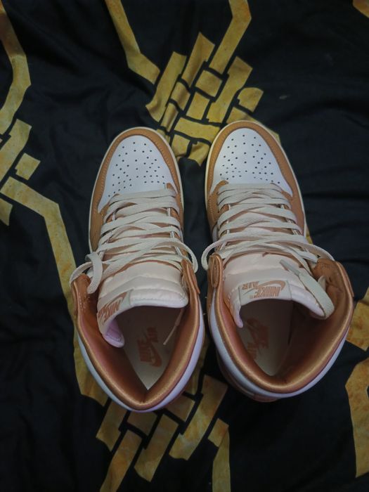 Air Jordan 1 Retro High OG Praline Rozmiar 44