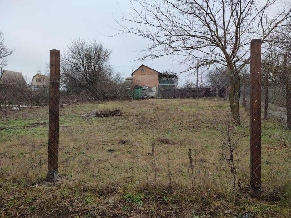 Продаю дачный участок  шесть  соток земли  за селом  ВЛАДИМИРОВСКОЕ