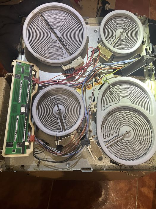 Запчастини до Електричноі поверхні ELECTROLUX EHS 60210 X