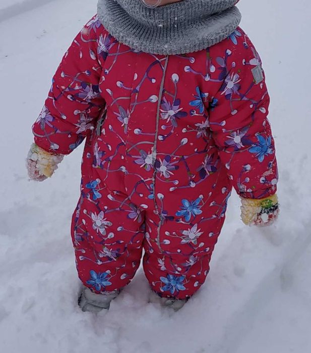 Комбінезон для дівчинки.