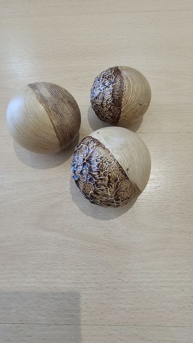 3 bolas decorativas