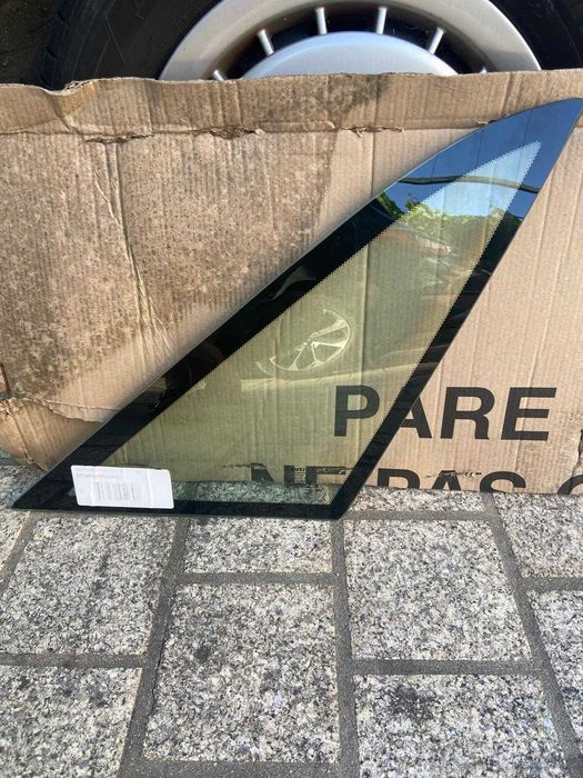 Vidro da janela lateral traseira (custode) direita Audi 90