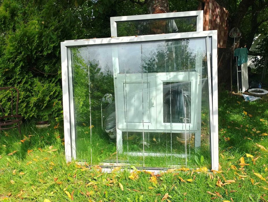 Okna  2szt 1,47 x 1,68  m i 1 szt,  1 m x 1,68 m