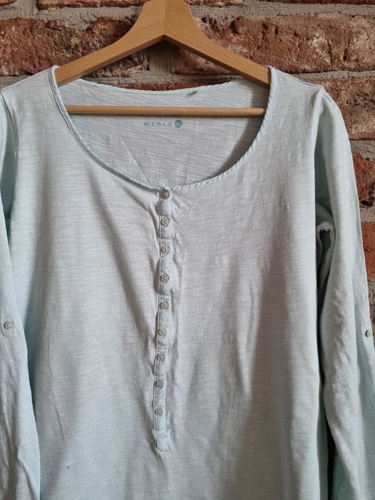 Blado błękitna bluzka