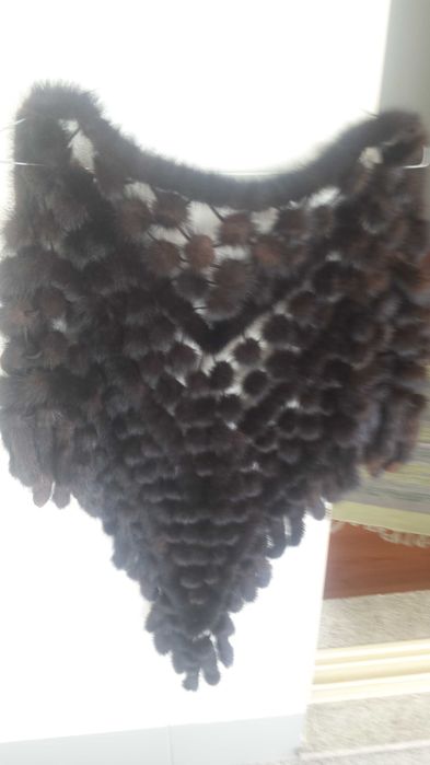 Xaile em pele. Peça de luxo.