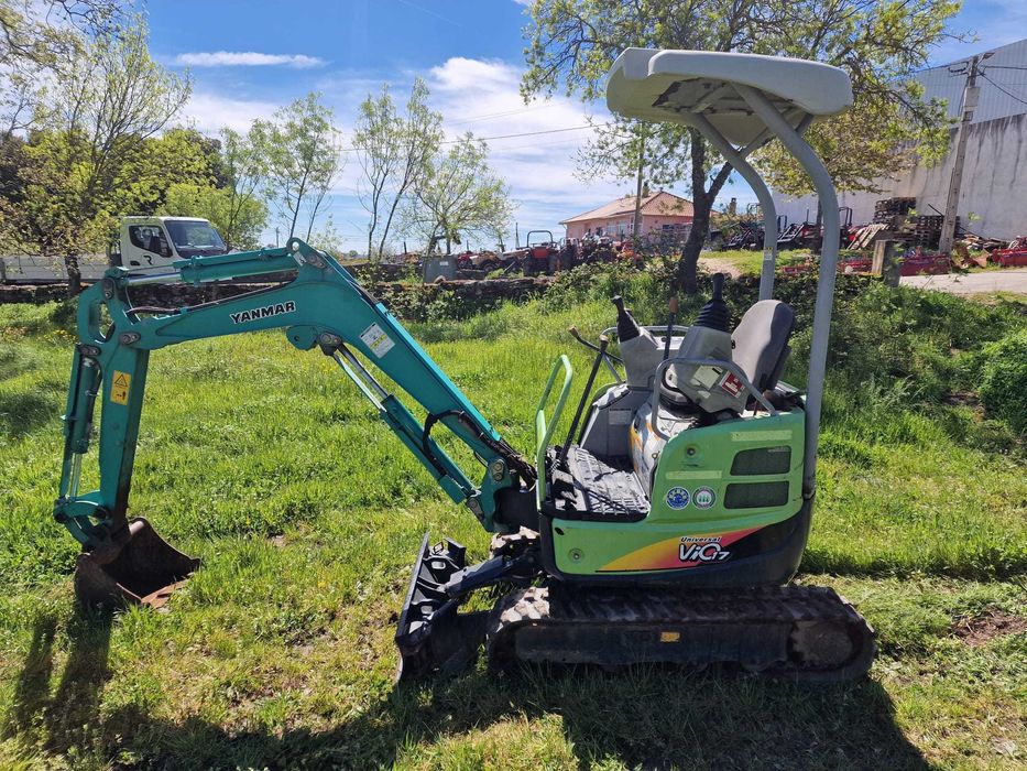 Giratória / Escavadora Yanmar Vio17 - 1.7 Toneladas
