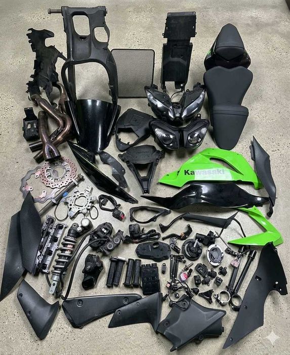 まとめ売り kawasaki zx12r - купить мотозапчасти - Цена на OLX.ua