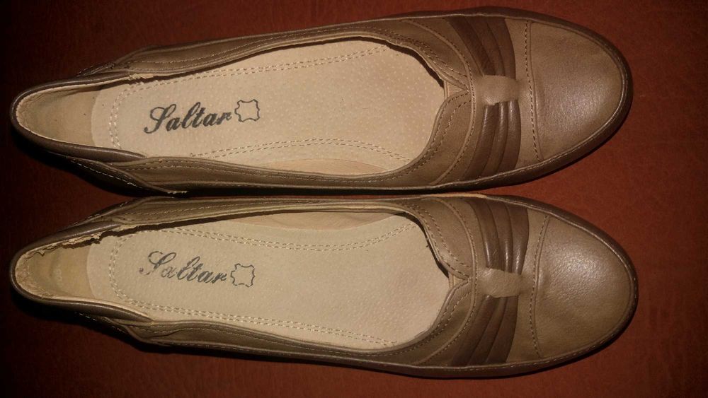 Sapatos senhora marca Saltar