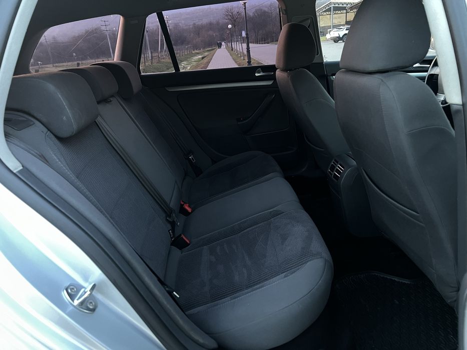 Машинка сімейна шустра