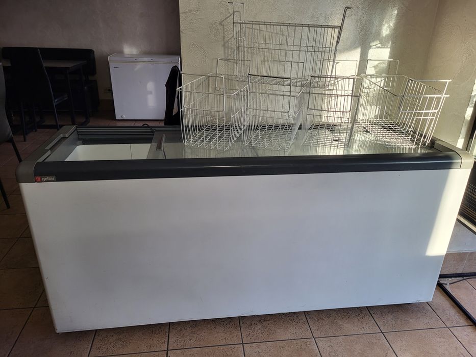Продам морозильную камеру,ларь