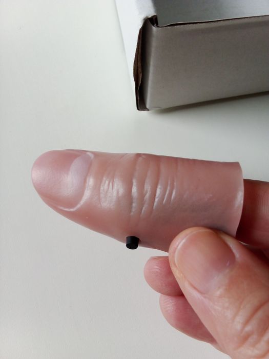 Dedos falsos com LED's