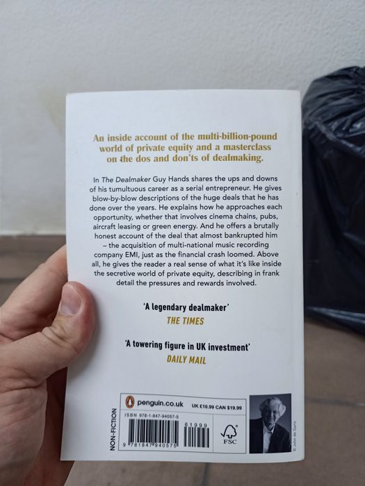 Livro The Dealmaker: Lessons from a Life in Private Equity - Guy Hands