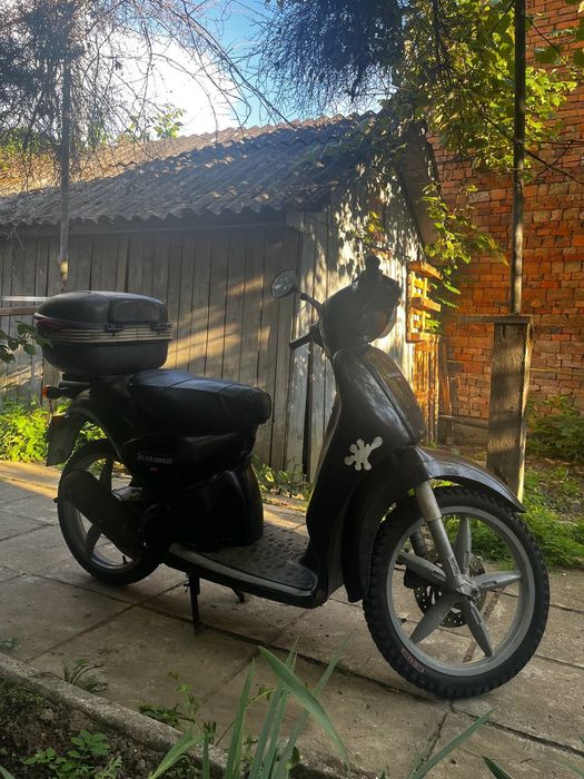 Скутер Aprilia Scarabeo 50
