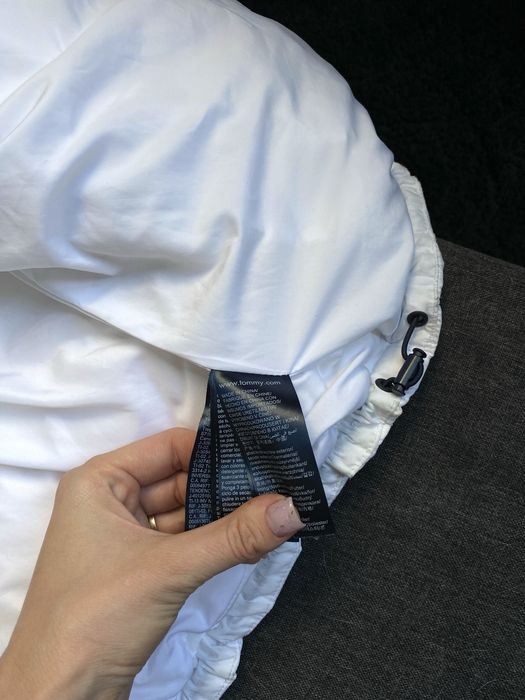 Жіноча зимова куртка Tommy Hilfiger (L)