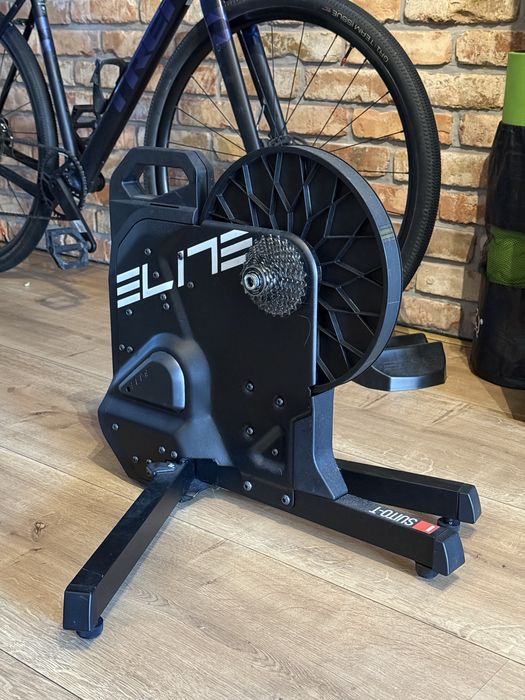 Smart trenażer Elite Suito-T + kaseta Shimano