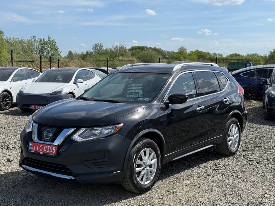 Nissan Rogue SV AWD 2017!