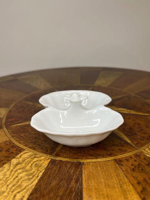 Porcelanowa solniczka pieprzniczka Karolina. Kabarecik z lat 70