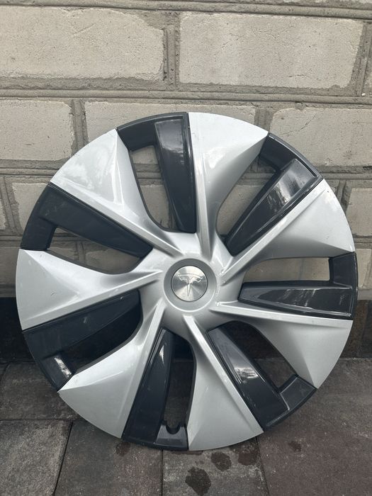 ковпаки TESLA  R19
