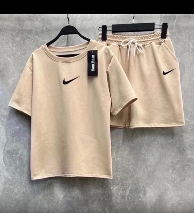 Жіночий костюм nike шорти