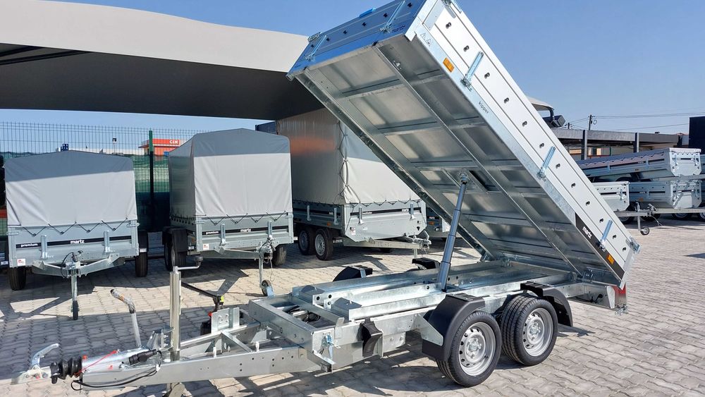 Atrelado   MARTZ modelo Kipper 300/2  (2.7T)  Basculante Hidráulico.