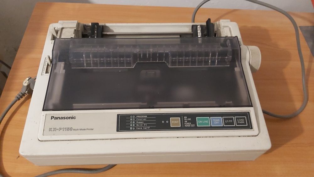 Sprzedam drukarkę igłową Panasonic.