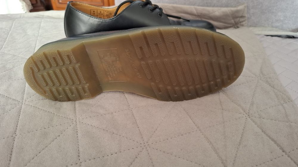 Buty Dr. Martens 3 dziurkowe nowe